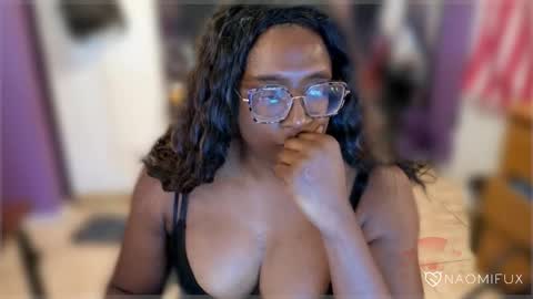 Snapshot of naomifux chatting on 02-12-25, 05:16 Naomi online show from 02-12-25, 05:16