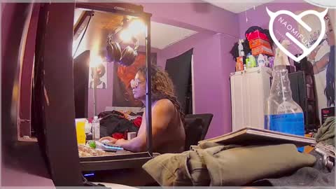 Snapshot of naomifux chatting on 03-05-25, 12:38 Naomi online show from 03-05-25, 12:38