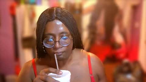 Snapshot of naomifux chatting on 10-21-25, 06:47 Naomi online show from 10-21-25, 06:47