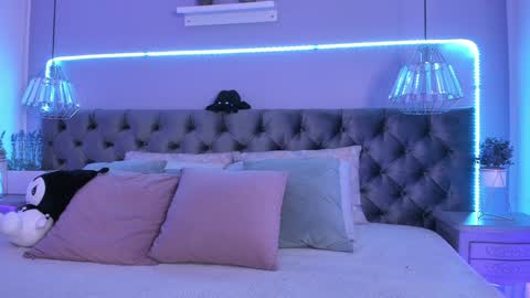 Naomi online show from 01-11-25, 11:24