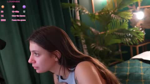 Naomi online show from 12-15-25, 05:12