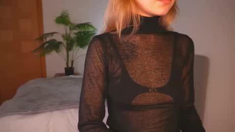 Snapshot of naomirosy chatting on 02-11-26, 07:19 naomirosy online show from 02-11-26, 07:19