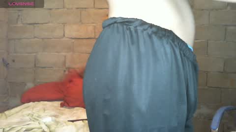 Snapshot of naomisimon chatting on 01-13-25, 04:07 bellas2012 online show from 01-13-25, 04:07