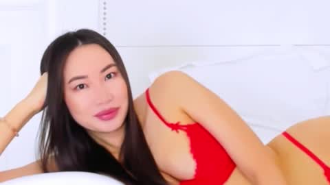 Naomi online show from 10-27-25, 02:48