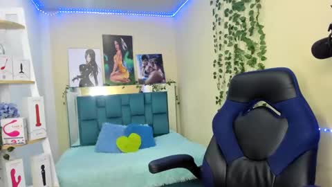 naomy online show from 01-22-25, 10:48