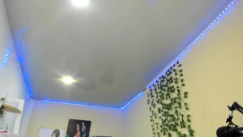 naomy online show from 02-16-25, 07:16