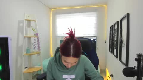 naomy online show from 11-01-25, 07:49