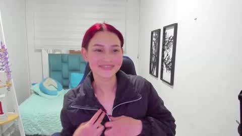 naomy online show from 12-23-25, 01:58