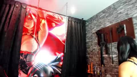 naomy  online show from 10-06-25, 11:29