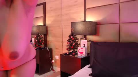 Snapshot of naomyrivera chatting on 12-26-24, 06:12 nao online show from 12-26-24, 06:12