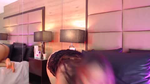 Snapshot of naomyrivera chatting on 01-20-25, 06:10 nao online show from 01-20-25, 06:10