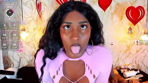 Snapshot of naomyy_cooper chatting on 04-27-26, 08:29 Naomy online show from 04-27-26, 08:29