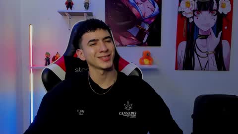 Snapshot of naranjo_seb chatting on 12-11-24, 05:00 sebastian online show from 12-11-24, 05:00