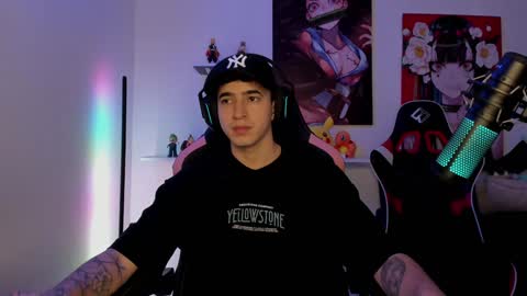 Snapshot of naranjo_seb chatting on 12-30-24, 06:31 sebastian online show from 12-30-24, 06:31