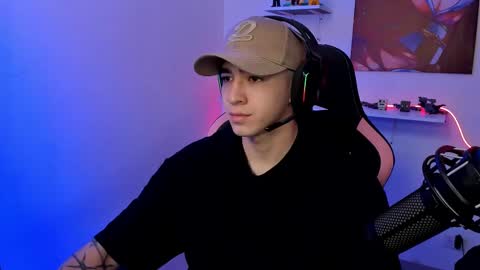 Snapshot of naranjo_seb chatting on 02-20-25, 05:07 sebastian online show from 02-20-25, 05:07