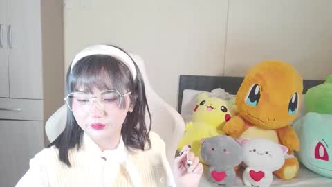 Snapshot of naree_masaki chatting on 10-21-25, 01:12 Naree online show from 10-21-25, 01:12
