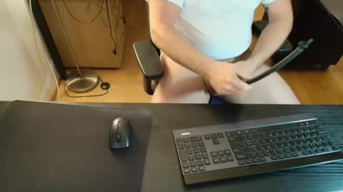 Snapshot of nase17 chatting on 11-05-25, 08:03 nase online show from 11-05-25, 08:03