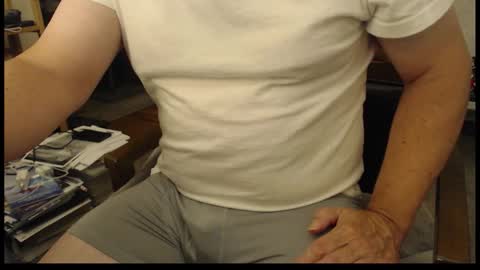 Snapshot of nassauliman chatting on 11-17-25, 12:38 nassauliman online show from 11-17-25, 12:38