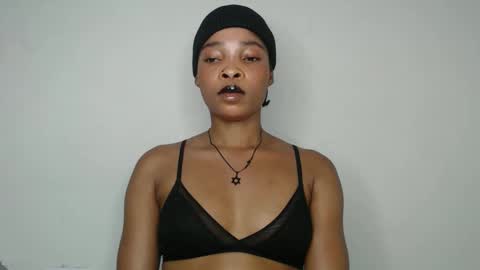 bella online show from 11-17-25, 06:14