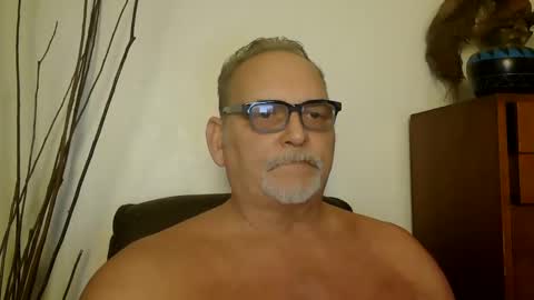 Daddy online show from 12-26-24, 11:03