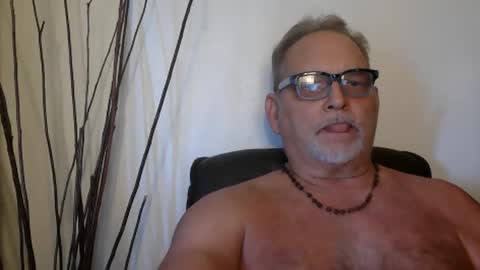 Daddy online show from 01-20-25, 06:43
