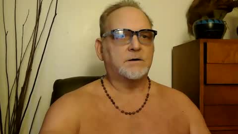 Daddy online show from 01-27-25, 07:35