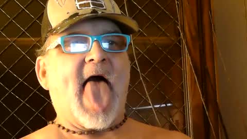 Daddy online show from 03-06-25, 03:24