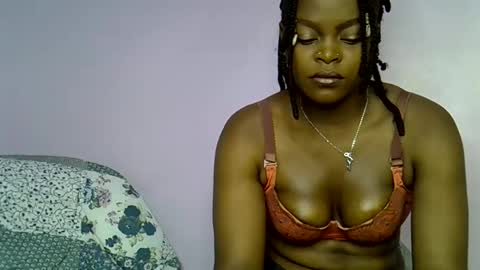 Vicky online show from 10-20-25, 06:14