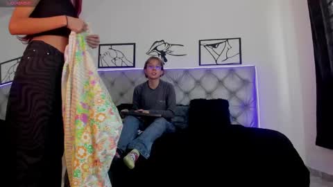 Snapshot of natalhy_ chatting on 03-12-25, 02:45 natalia online show from 03-12-25, 02:45