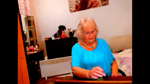 natali online show from 02-24-25, 07:19