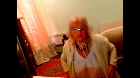 natali online show from 10-22-25, 07:52