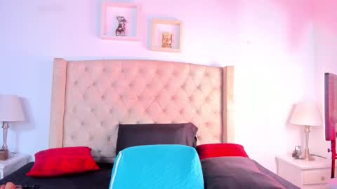 Natalia online show from 09-20-25, 03:51