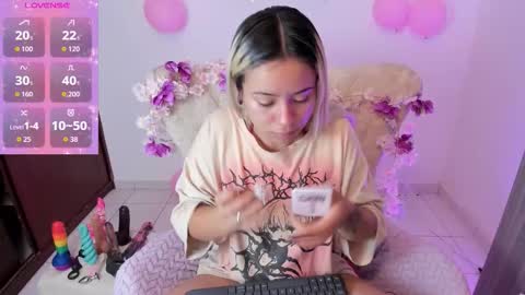 Snapshot of nataliahenao_69 chatting on 10-24-25, 02:24 Nataliua Henao online show from 10-24-25, 02:24