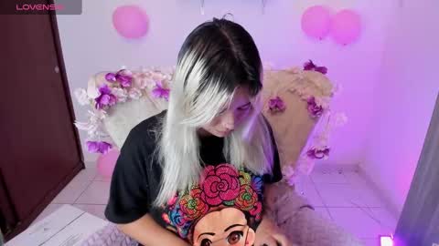 Snapshot of nataliahenao_69 chatting on 10-27-25, 02:04 Nataliua Henao online show from 10-27-25, 02:04