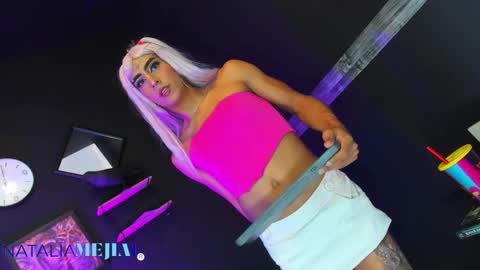 Snapshot of nataliamejia3 chatting on 10-30-25, 10:54 Natalia Mejia online show from 10-30-25, 10:54