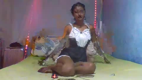 natalie19240216 online show from 03-05-25, 07:38