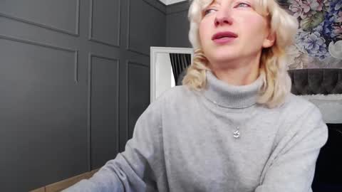 Natalie online show from 12-15-24, 07:57