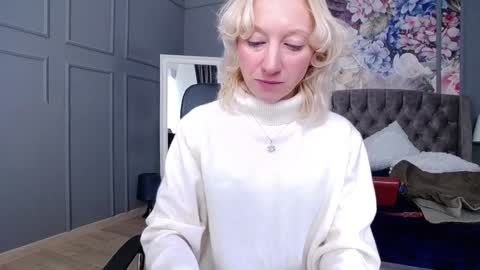 Natalie online show from 01-21-25, 07:47