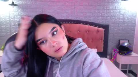 natalie  online show from 01-14-26, 03:23