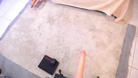 Snapshot of natalie_swetty chatting on 01-10-25, 04:33 Natalie online show from 01-10-25, 04:33