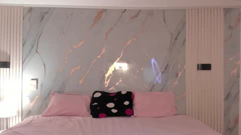 N A T A S H A online show from 11-09-25, 01:48