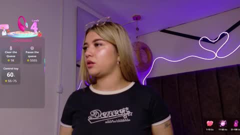 Natasha  online show from 09-28-25, 07:30