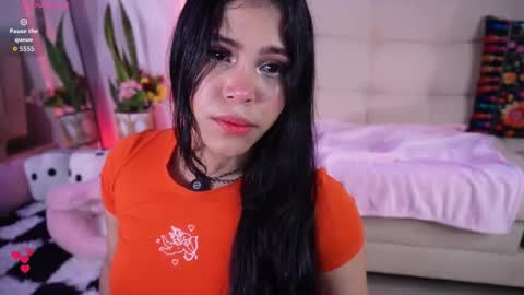 Natasha Sccott online show from 11-19-25, 06:41