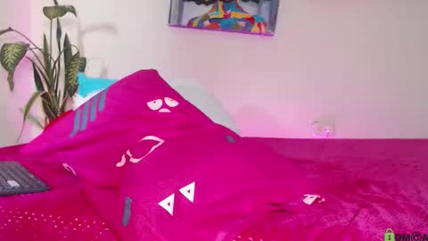 Natasha online show from 10-23-25, 11:35