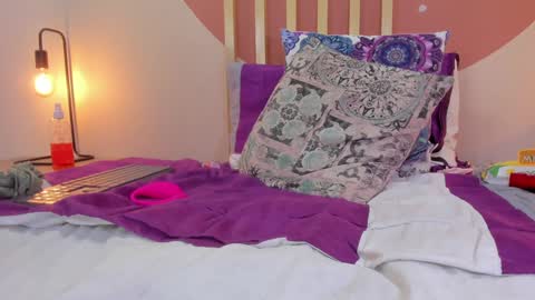 Snapshot of natasha_jurado chatting on 01-29-25, 03:33 N A T A S H A  online show from 01-29-25, 03:33