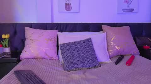  Natasha Kinski  online show from 09-09-25, 08:41