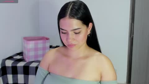 Natalia online show from 01-18-25, 03:09