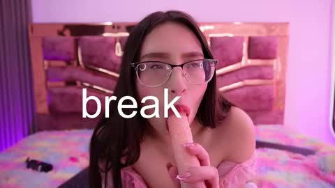 Natasha Vesper  online show from 11-21-25, 12:59