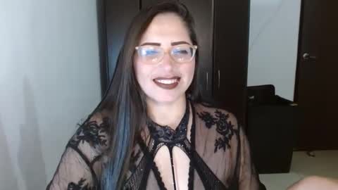 Natasha Smithe  online show from 10-12-25, 12:09