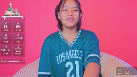 Snapshot of natchac chatting on 12-28-24, 01:50 Natcha C online show from 12-28-24, 01:50